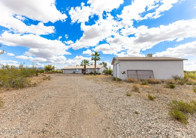 Homes for sale in Morristown, AZ | 41625 W Hwy 60 89 Ave, Morristown, AZ 85342 | MLS# 6999982