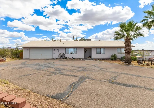 Homes for sale in Morristown, AZ | 41625 W Hwy 60 89 Ave, Morristown, AZ 85342 | MLS# 6999982