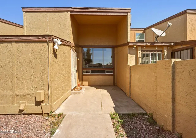 Homes for sale in Phoenix, AZ | 3646 N 67th Avenue, Phoenix, AZ 85033 | Houzeo