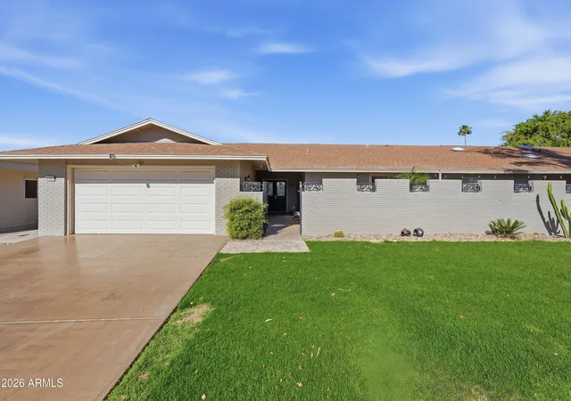 Photo 4 of Townhouse for sale at 18410 N 104th Avenue, Sun City, AZ 85373 | MLS# 7003199 | Listing updated on 2026-09-20