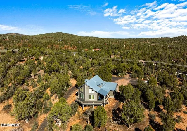 Photo 2 of Single family home for sale at 6325 Gardenia Ln, Show Low, AZ 85901 | MLS# 7001167 | Listing updated on 2026-06-27