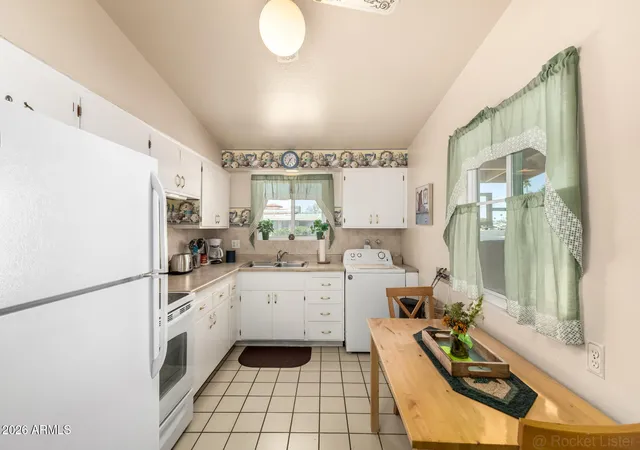 Photo 3 of Townhouse for sale at 10801 W Windsor Dr, Sun City, AZ 85351 | MLS# 7000708 | Listing updated on 2026-09-18