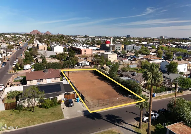 1st image of 1915 N 31st St, Phoenix, AZ 85008 | MLS# 7000340