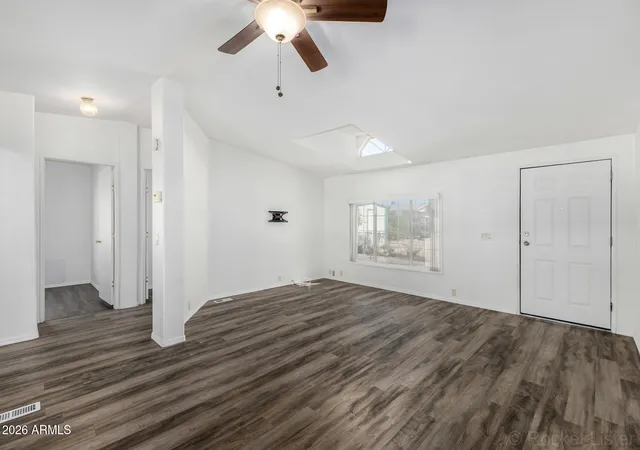 Photo 3 of Manufactured home for sale at 1514 E Muriel Dr, Phoenix, AZ 85022 | MLS# 7001007 | Listing updated on 2026-10-21
