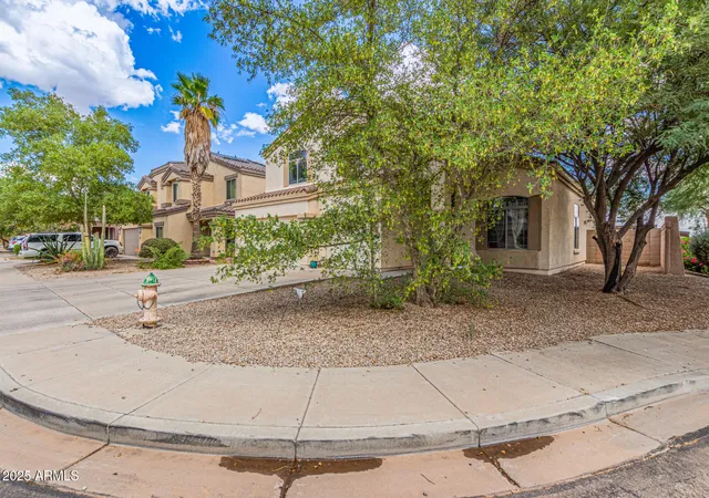 Photo 4 of Single family home for sale at 2016 N Ensenada Ln, Casa Grande, AZ 85122 | MLS# 7000592 | Listing updated on 2026-09-21