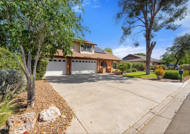 Homes for sale in Glendale, AZ | 4422 W Wagoner Rd, Glendale, AZ 85308 | MLS# 7012321
