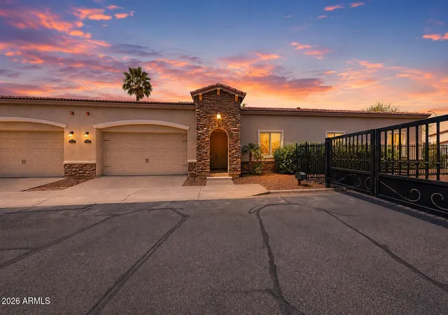 1st image of 8974 N 8th Ln, Phoenix, AZ 85021 | MLS# 7000852