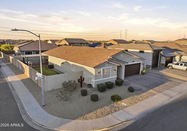 Homes for sale in Phoenix, AZ | 7612 W Illini St, Phoenix, AZ 85043 | MLS# 7005327