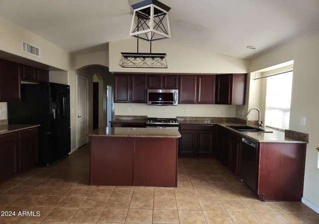 2nd image of 3925 W Kings Ave, Phoenix, AZ 85053 | MLS# 7000902