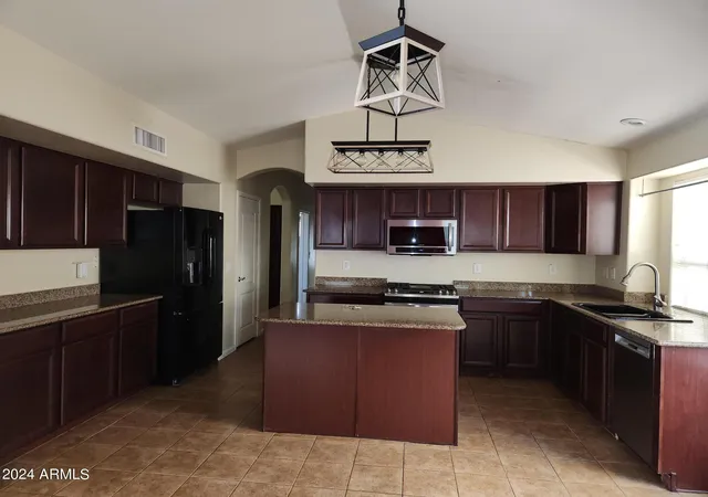 3rd image of 3925 W Kings Ave, Phoenix, AZ 85053 | MLS# 7000902