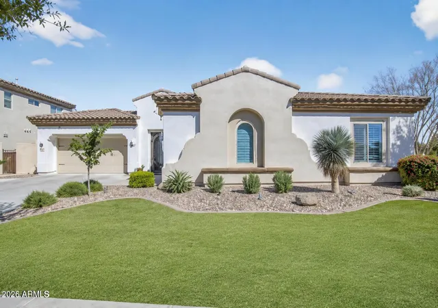 Photo 4 of Single family home for sale at 898 W Grove St, Litchfield Park, AZ 85340 | MLS# 7001949 | Listing updated on 2026-09-20