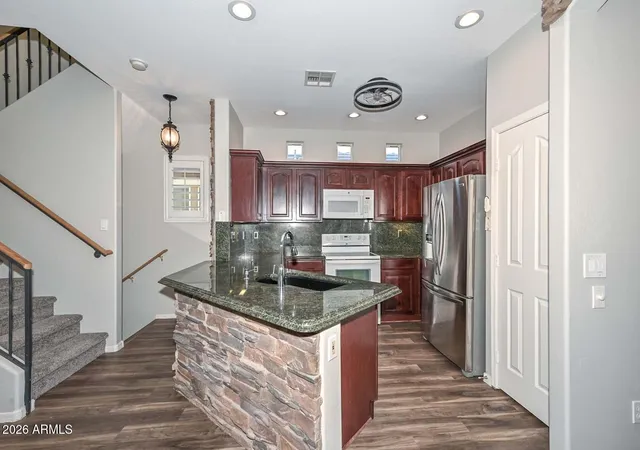3rd image of 34827 N 30Th Ave, Phoenix, AZ 85086 | MLS# 7002396