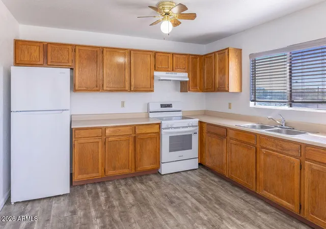 Photo 3 of Townhouse for sale at 450 Palm Dr, Wickenburg, AZ 85390 | MLS# 7003980 | Listing updated on 2026-08-25