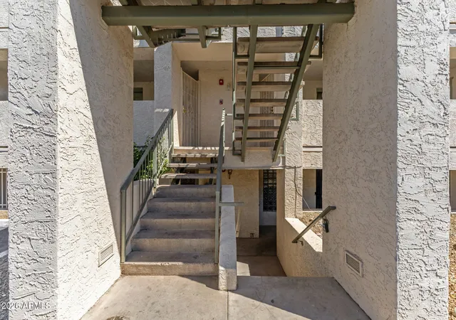 2nd image of 214 E Ruth Ave, Phoenix, AZ 85020