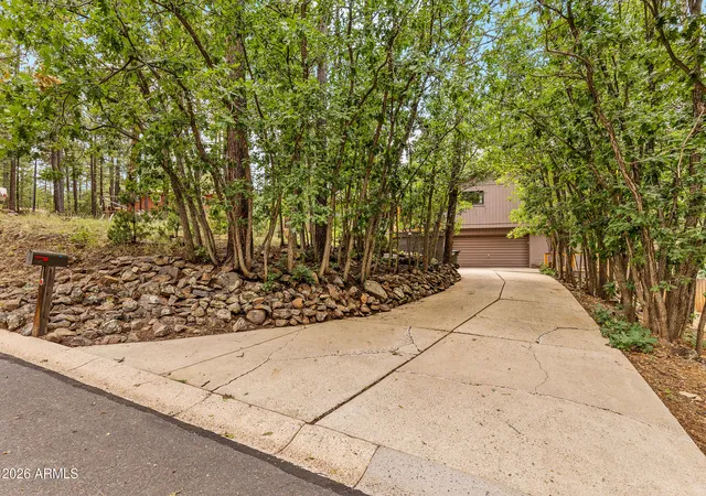 36th image of 3919 N Paradise Rd, Flagstaff, AZ 86004 | MLS# 7057687