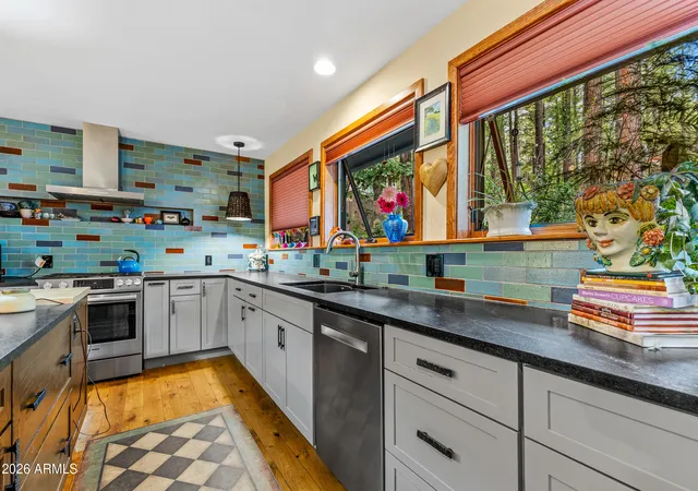3rd image of 3919 N Paradise Rd, Flagstaff, AZ 86004 | MLS# 7057687