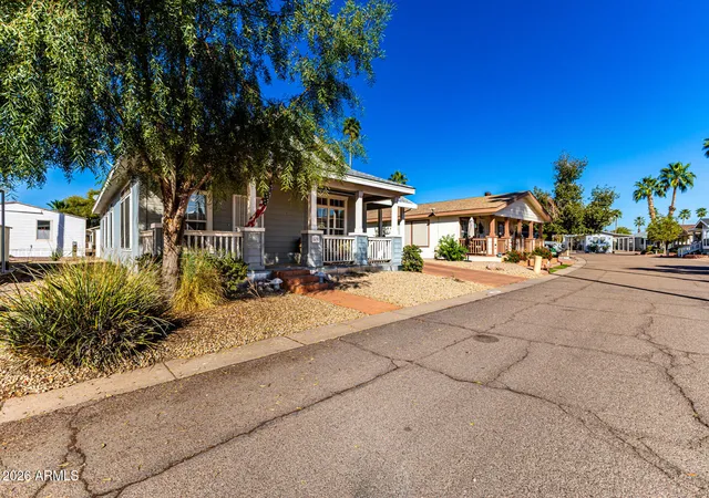 Photo 3 of Manufactured home for sale at 201 S Greenfield Rd #69, Mesa, AZ 85206 | MLS# 7002444 | Listing updated on 2026-08-27
