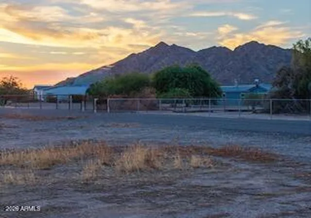 2nd image of 51397 W Julie Ln #201, Maricopa, AZ 85139 | MLS# 7067483