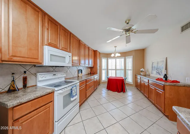 4th image of 11009 W Jacaranda Dr, Sun City, AZ 85373 | MLS# 7003988