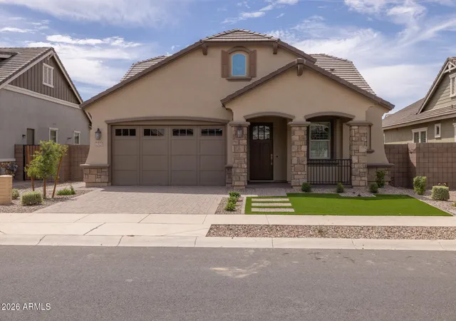 Photo 1 of Single family home for sale at 23129 E Mockingbird Dr, Queen Creek, AZ 85142 | MLS# 7003388 | Listing updated on 2026-09-01