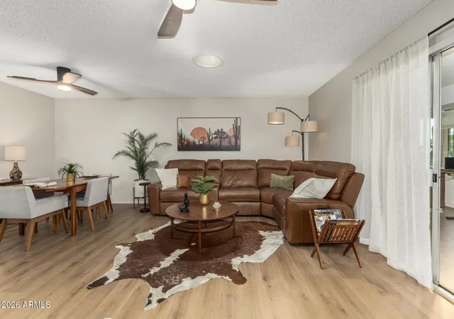 3rd image of 9933 W Mountain View Rd, Sun City, AZ 85351 | MLS# 7006406