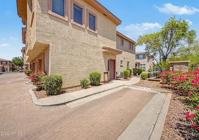 Homes for sale in Anthem, AZ | 42424 N Gavilan Peak Pkwy #52206, Anthem, AZ 85086 | MLS# 7021091