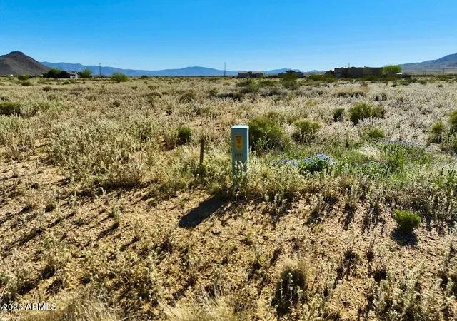 Homes for sale in Kingman, AZ | 10418 N Wood Camp Dr #3776, Kingman, AZ 86401 | MLS# 7003838