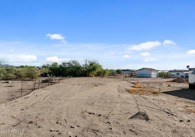 Homes for sale in Wittmann, AZ | 2 E Griffin St, Wittmann, AZ 85361 | MLS# 7004038