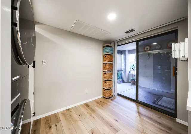 Listing Photo 4 - Condo for sale in building located at 9125 E Purdue Ave, Scottsdale, AZ 85258 - Unit #102