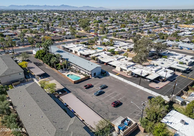 Photo 3 of Townhouse for sale at 2020 W Orangewood Ave, Phoenix, AZ 85021 | MLS# 7004263 | Listing updated on 2026-09-21