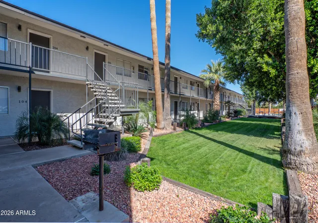 Photo 4 of Townhouse for sale at 2020 W Orangewood Ave, Phoenix, AZ 85021 | MLS# 7004263 | Listing updated on 2026-09-21