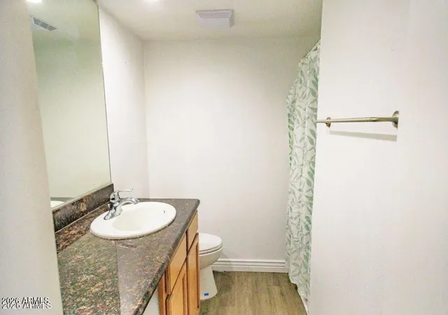 2nd image of 1702 W Tuckey Ln, Phoenix, AZ 85015