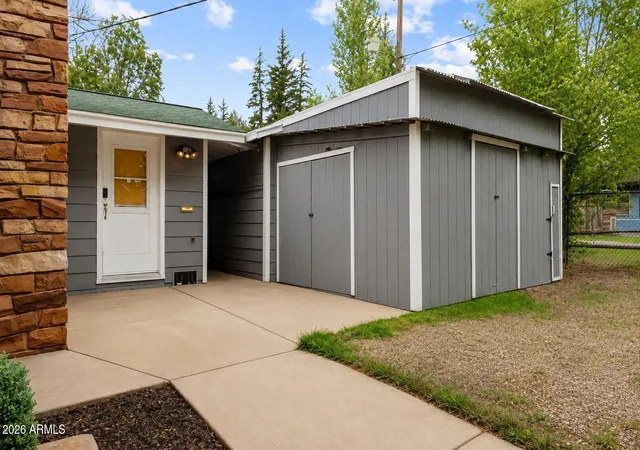 Photo 3 of Single family home for sale at 2462 E Poplar Dr, Pinetop, AZ 85935 | MLS# 7005955 | Listing updated on 2026-08-03