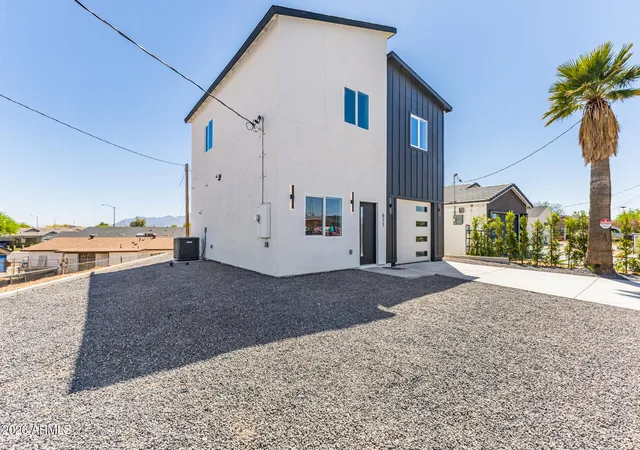 Photo 2 of Single family home for sale at 611 E Agua Fria Ln, Avondale, AZ 85323 | MLS# 7005009 | Listing updated on 2026-09-10