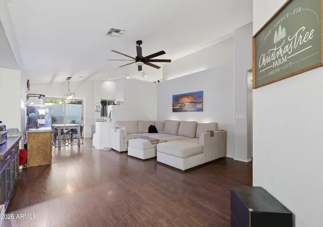 4th image of 661 N Joshua Tree Ln, Gilbert, AZ 85234 | MLS# 7005186