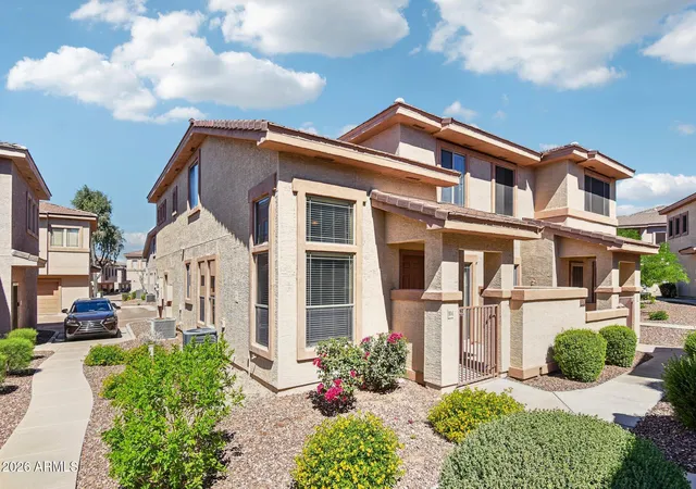 Homes for sale in Anthem, AZ | 42424 N Gavilan Peak Pkwy #33104, Anthem, AZ 85086 | MLS# 7009641