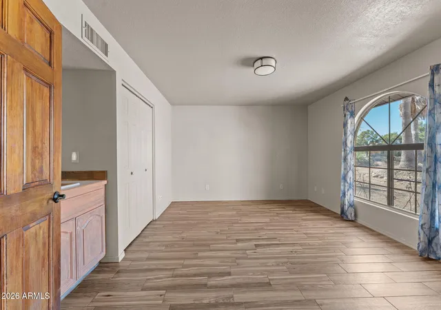 Photo 4 of Single family home for sale at 55500 N Vulture Mine Rd, Wickenburg, AZ 85390 | MLS# 7006053 | Listing updated on 2026-05-10