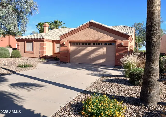 3rd image of 880 W Saint Andrews Dr, Casa Grande, AZ 85122 | MLS# 7008417