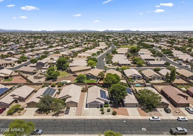 Homes for sale in Surprise, AZ | 14211 N 149Th Dr N, Surprise, AZ 85379 | MLS# 7005721