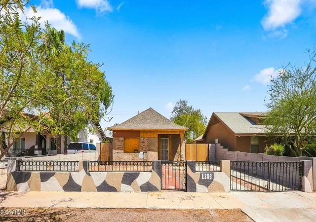 2nd image of 1306 W Polk St, Phoenix, AZ 85007 | MLS# 7028849