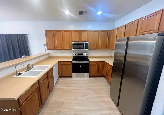 5th image of 5812 S 10Th Dr, Phoenix, AZ 85041 | MLS# 7005794