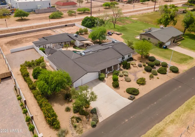 3rd image of 321 E Campbell Rd, Chandler, AZ 85225 | MLS# 7018240