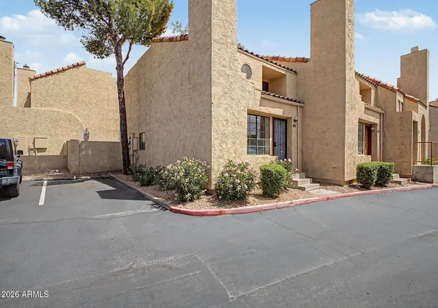 Homes for sale in Phoenix, AZ | 1025 E Highland Ave #32, Phoenix, AZ 85014 | MLS# 7006187