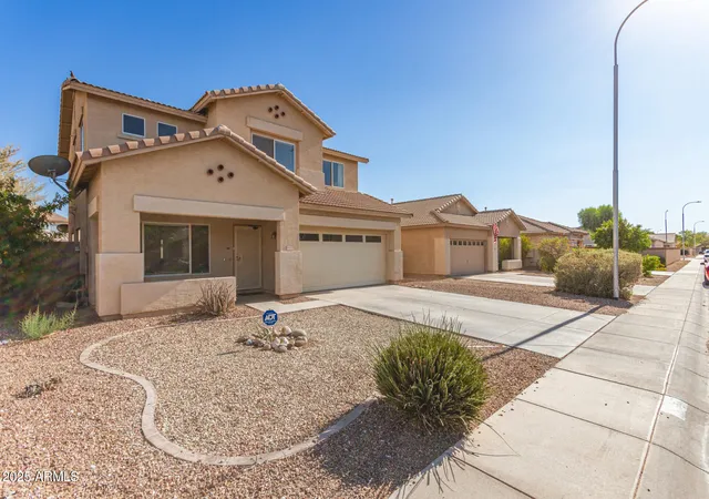 Photo 3 of Single family home for sale at 11625 W Monroe St, Avondale, AZ 85323 | MLS# 7007990 | Listing updated on 2026-09-29
