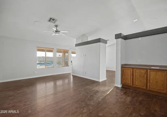 Photo 3 of Sale Pending at 3925 W Charter Oak Rd, Phoenix, AZ 85029 | MLS# 7007068 | Listing updated on 2026-08-24