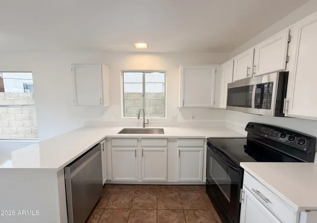 2nd image of 4058 W Chama Dr, Glendale, AZ 85310 | MLS# 7006687