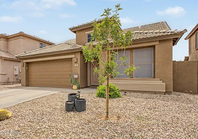 Photo 4 of Sale Pending at 99 W Yellow Bee Dr, San Tan Valley, AZ 85143 | MLS# 7017054 | Listing updated on 2026-09-24