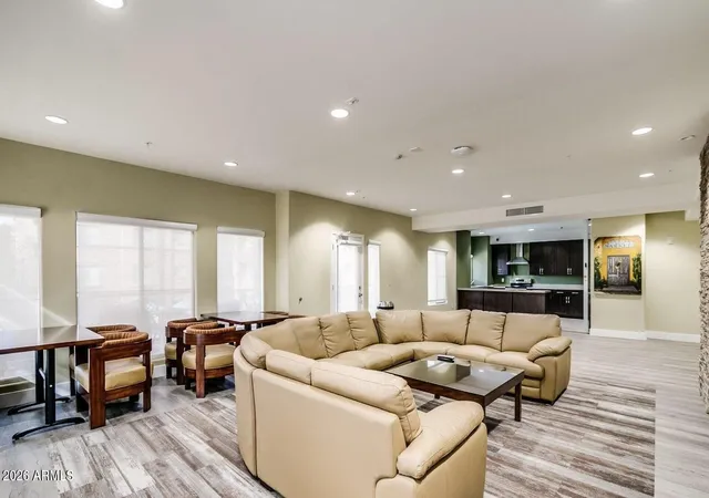 2nd image of 5450 E Deer Vly Dr, Phoenix, AZ 85054