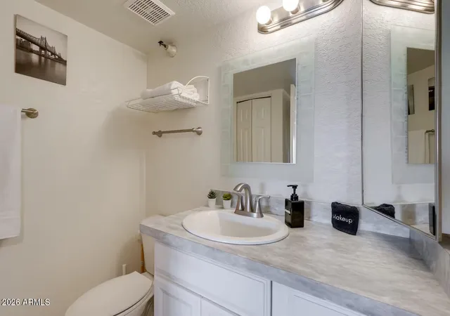 2nd image of 8020 E Thomas Rd, Scottsdale, AZ 85251