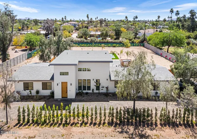 Photo 1 of Single family home for sale at 8621 E Indian Bnd Rd, Scottsdale, AZ 85250 | MLS# 7012173 | Listing updated on 2026-09-11